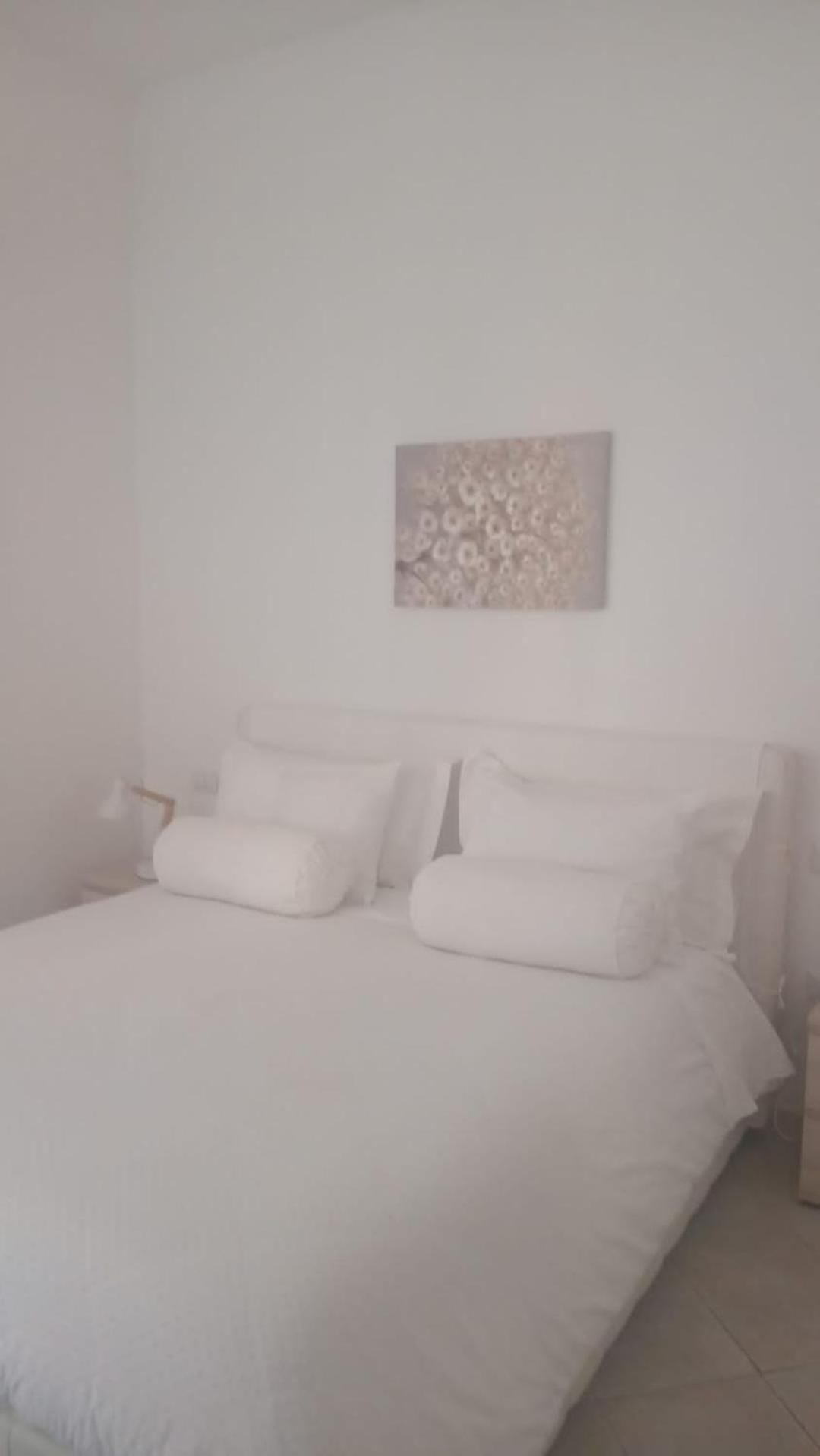 Civico 16A - Apartment - With Private Parking Куарту-Сант'Елена Екстер'єр фото